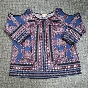 Cold shoulder printed top